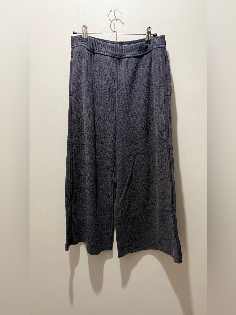 Lululemon Retreat Yourself Hoodie & Wide Leg Cropped Pant Set - Graphite Grey - Picture 13 of 15